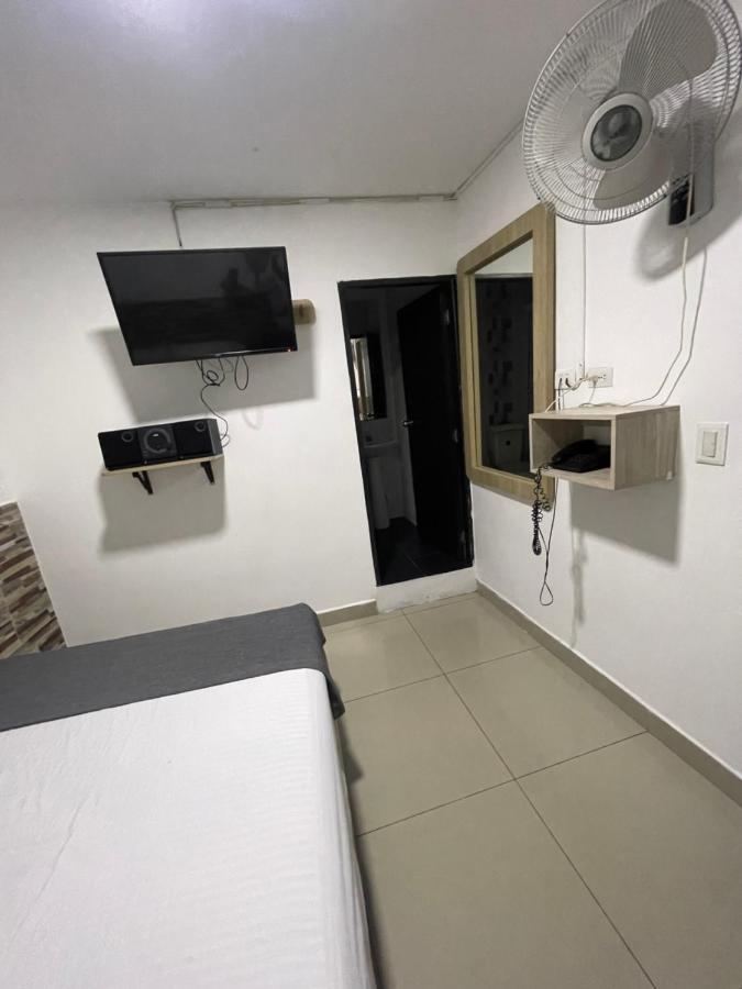 Hotel Select ميديلين المظهر الخارجي الصورة