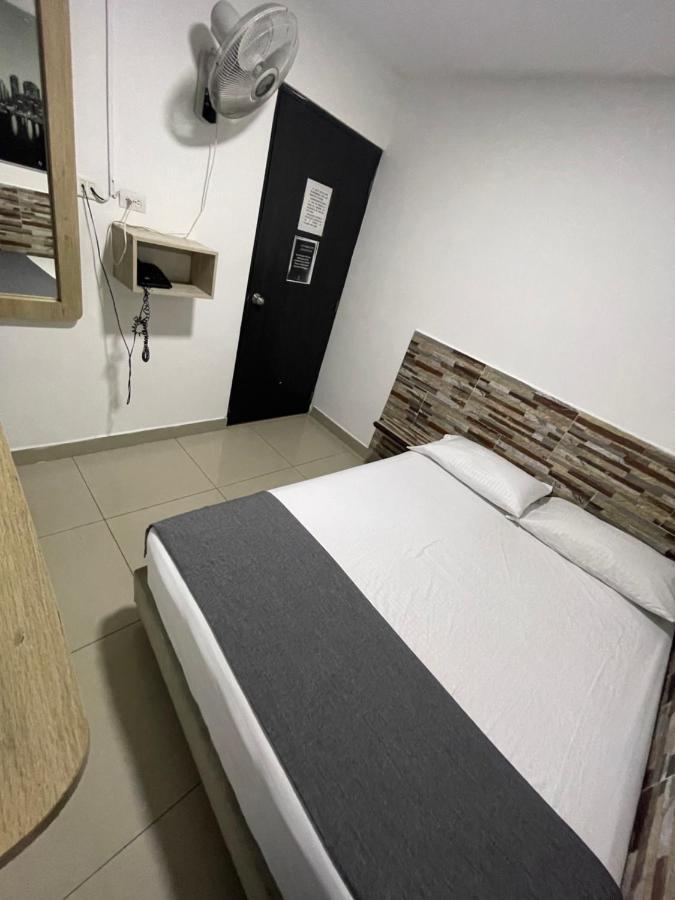 Hotel Select ميديلين المظهر الخارجي الصورة