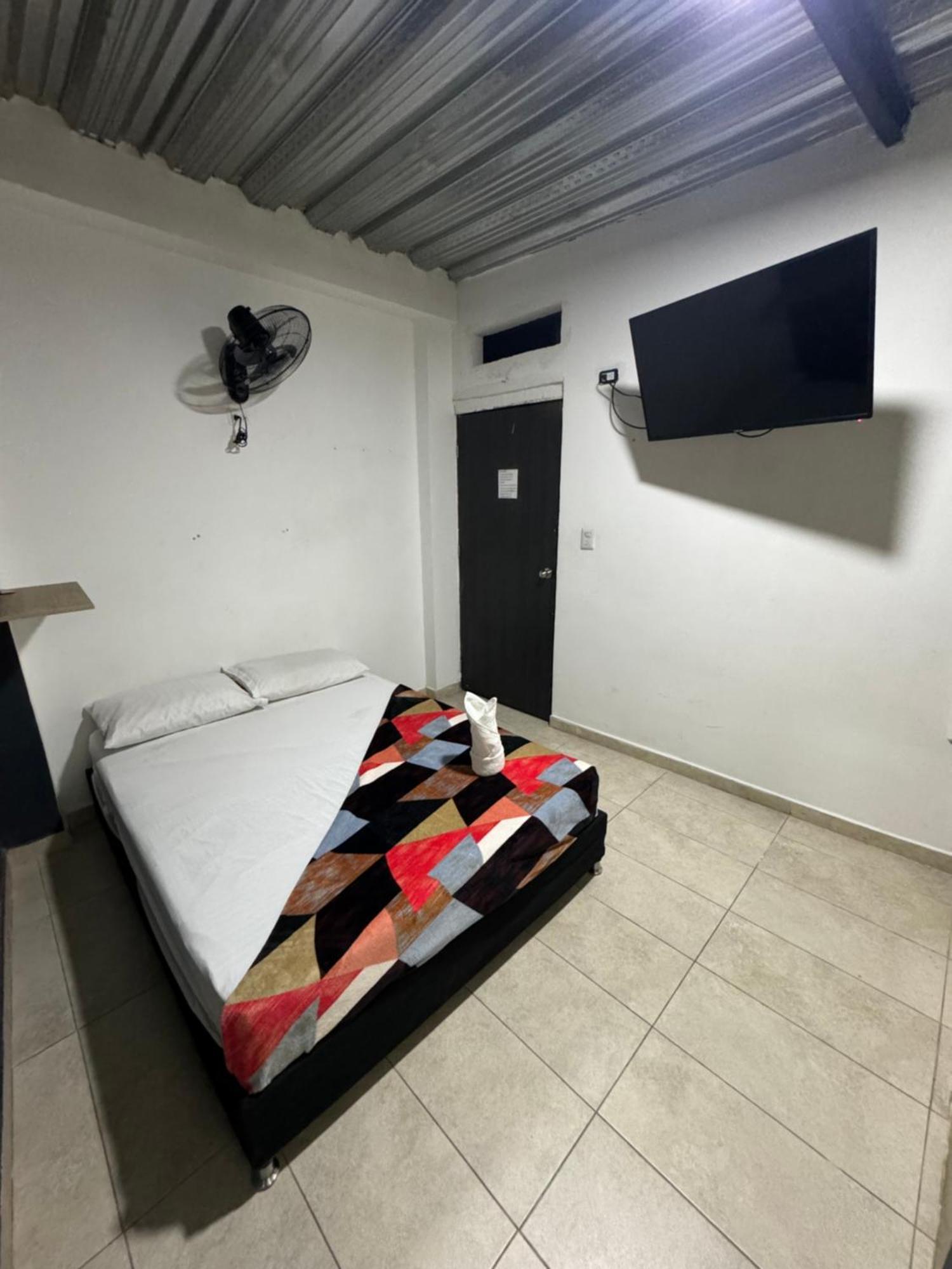 Hotel Select ميديلين المظهر الخارجي الصورة