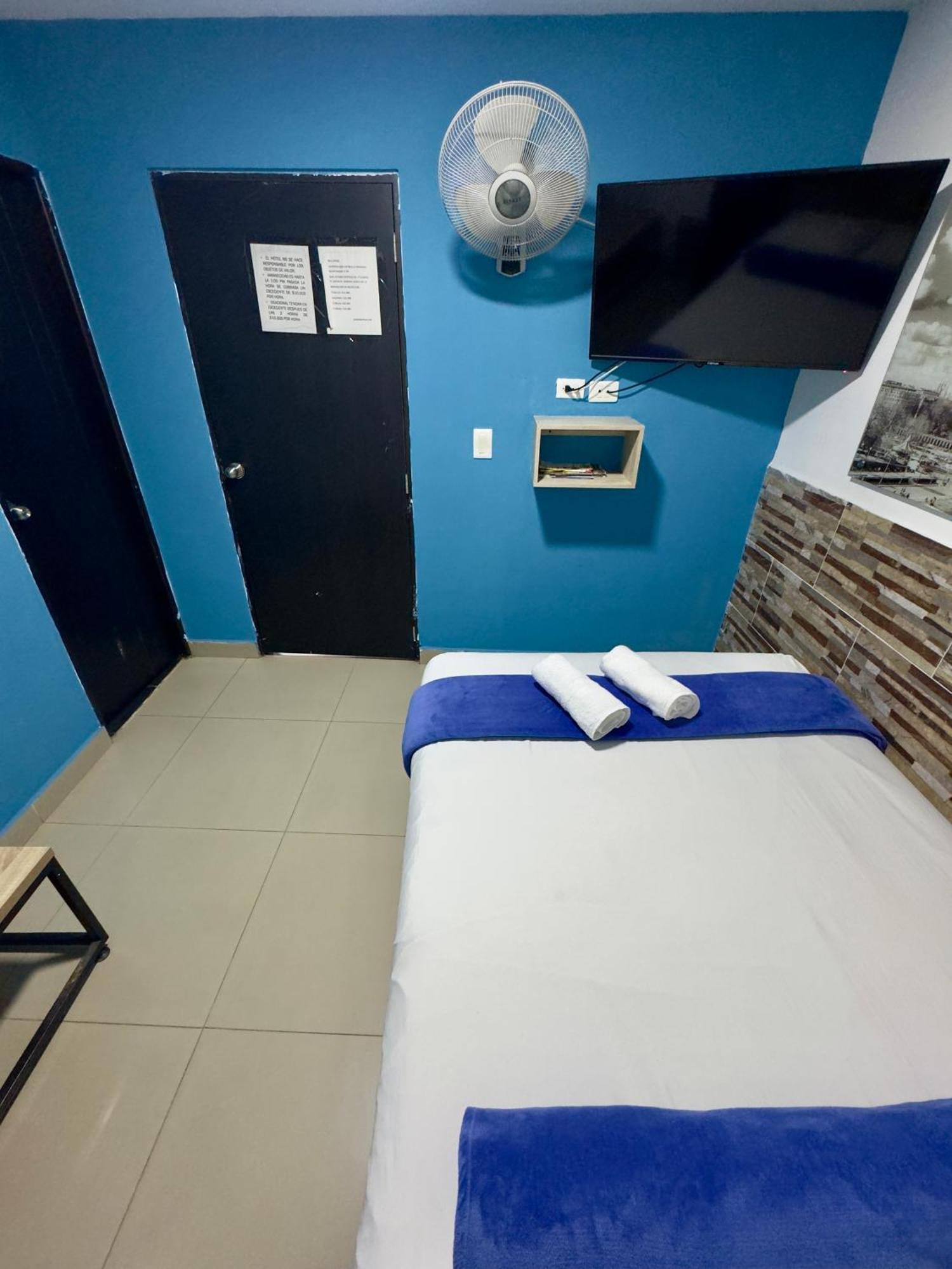 Hotel Select ميديلين المظهر الخارجي الصورة