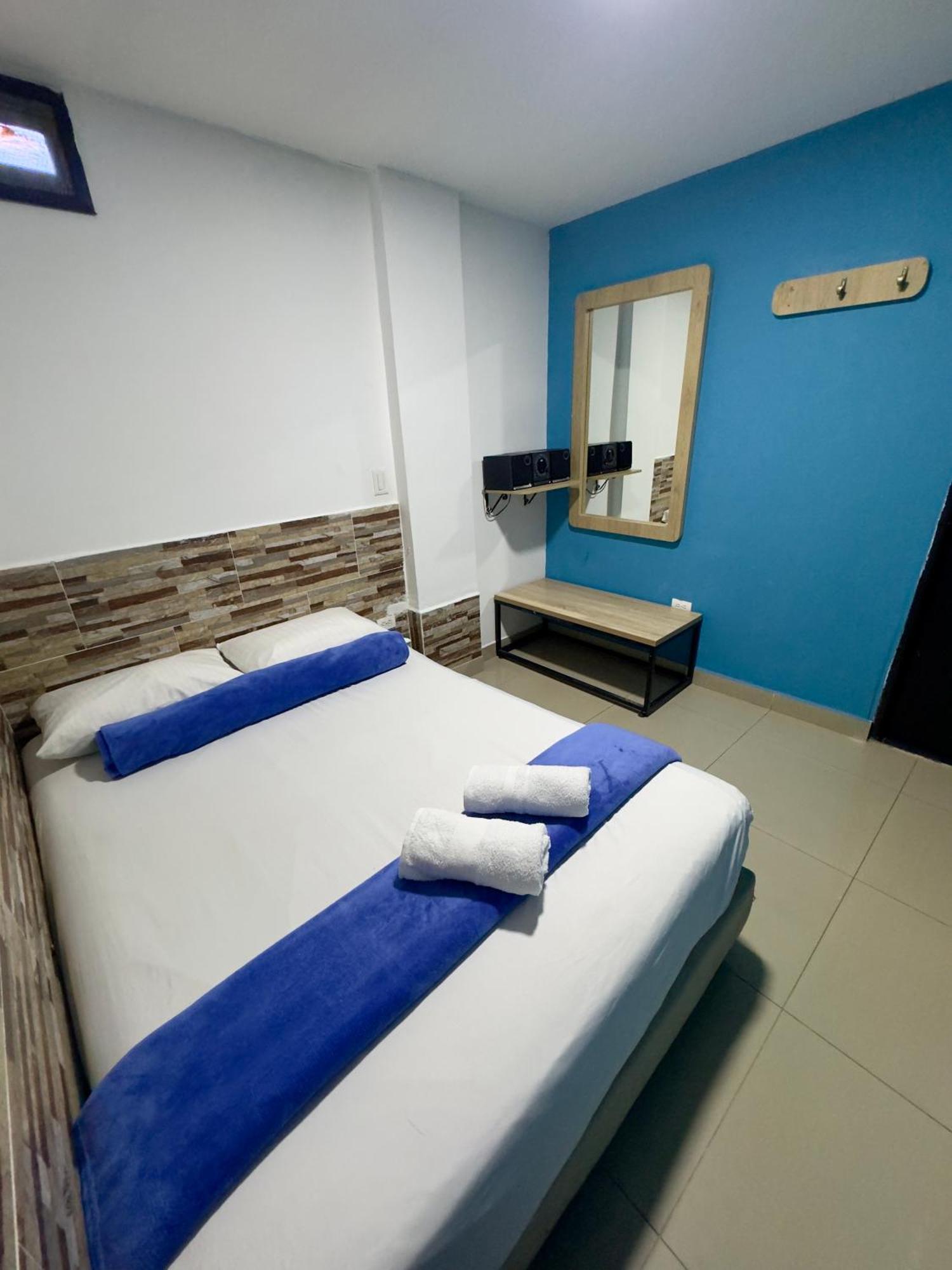 Hotel Select ميديلين المظهر الخارجي الصورة