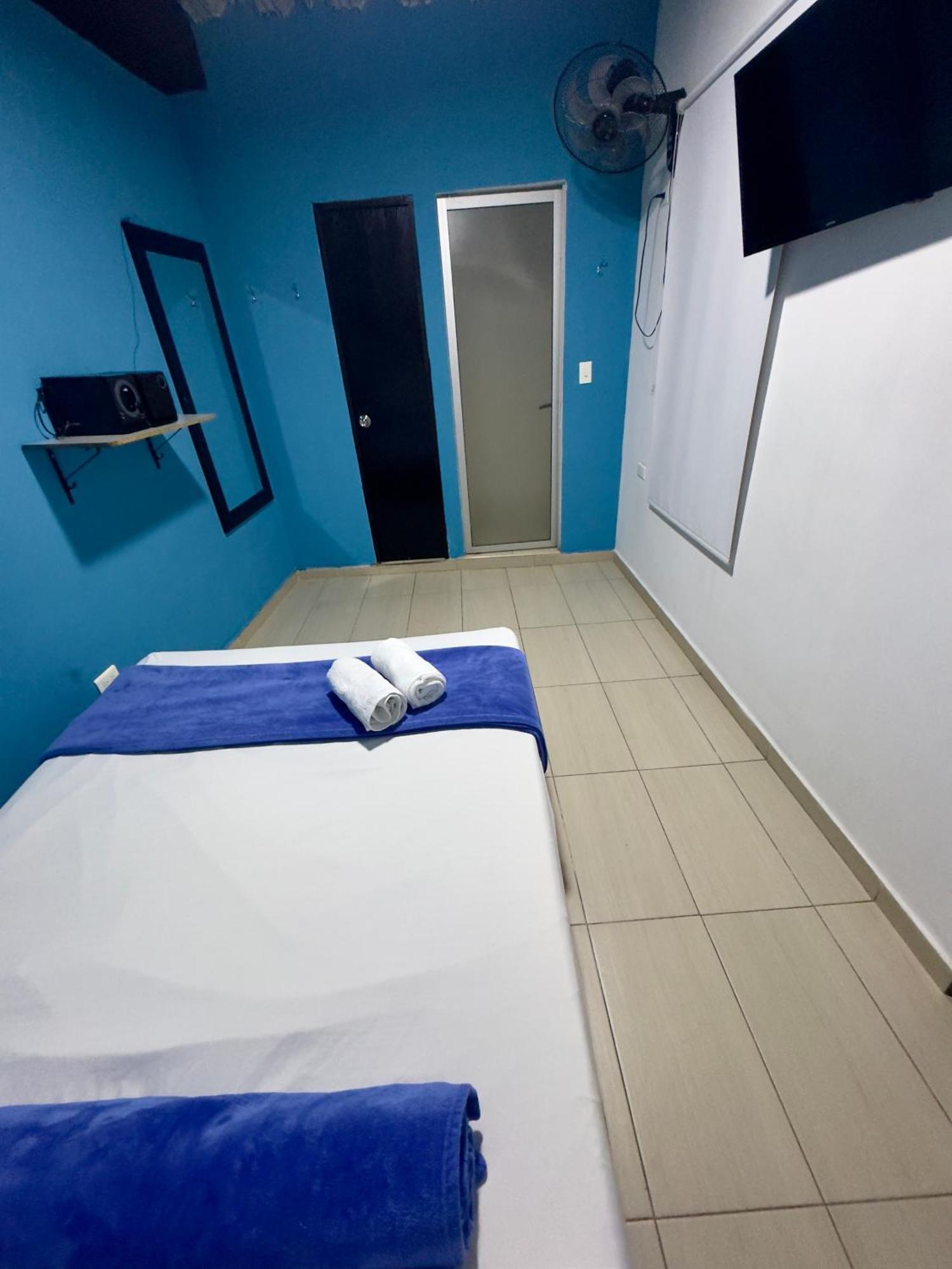 Hotel Select ميديلين المظهر الخارجي الصورة